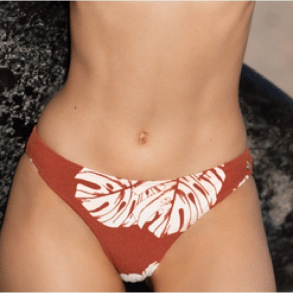 Roxy• Thong Panty Set No Show (3 Pack) - Picture 5 of 10